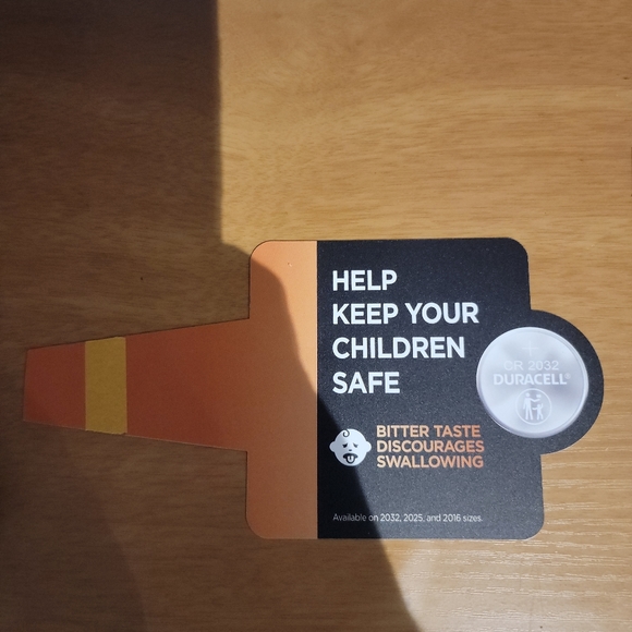 Duracell Display Flag and Tag Displays for Child Safety - Picture 2 of 7